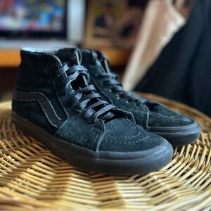 High top black vans